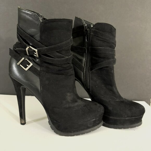 Forever 21 Black Faux Suede Platform 5" Stiletto Ankle Booties-Side Zip- Size 7 - Picture 1 of 9